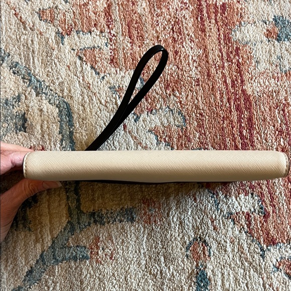 Kate Spade Cameron Street Eliza Bifold Black and Cream Wristlet - Picture 9 of 9